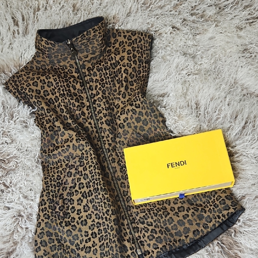 Fendi Wallet F Logo Bi fold with Box dustbag NEW Roma Italian 61738 Womens